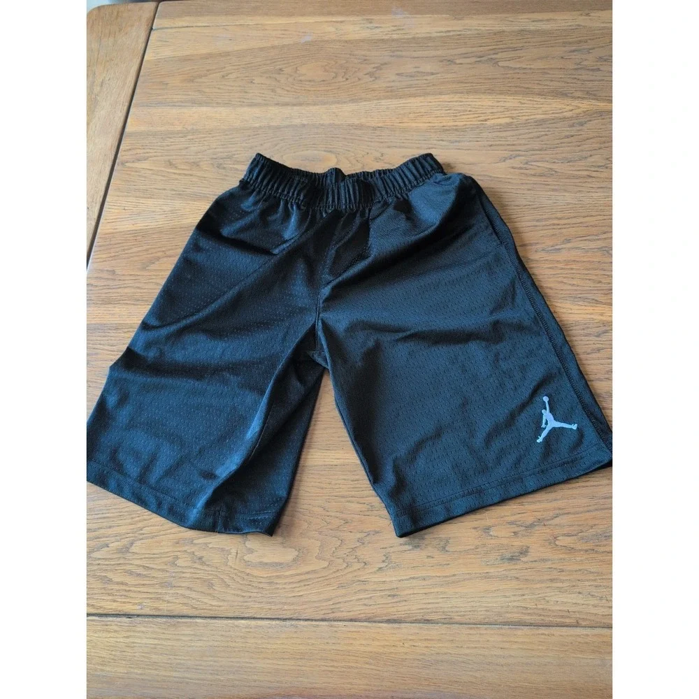 Air Jordan Lot of 2  Black - White  Long‎ Mesh Basketball Shorts Size M EUC